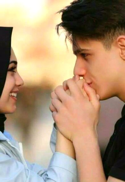 تو ساتھ نہیں ہے تو
مقابل ہی کھڑا رہ
اتنی تو تسلی رہے 
تنہا نہیں ہوں میں