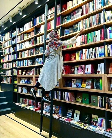 Fond of book reading📖📙