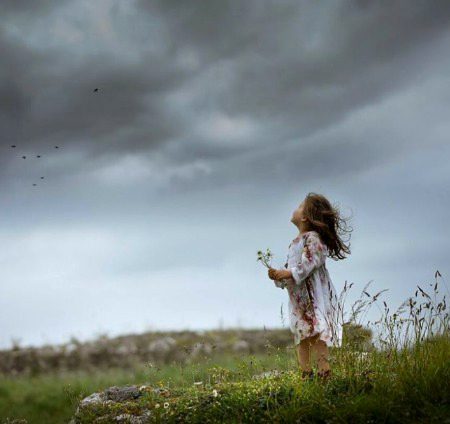 آسائِش حَیات تو مِل ہی جائے گی کبھی۔۔۔!!
ليكن سُكونِ قَلب مُقَدَّر کی بات ہے۔۔۔🖤