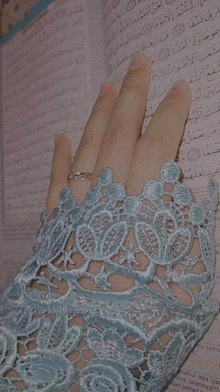 *🌸اگر ہمارا اخلاق صرف من چاہے چند لوگوں کے لیے اچھا ہے تو ہم صرف موقع پرست ہیں خـوش اخــــلاق نہــیں* 💯