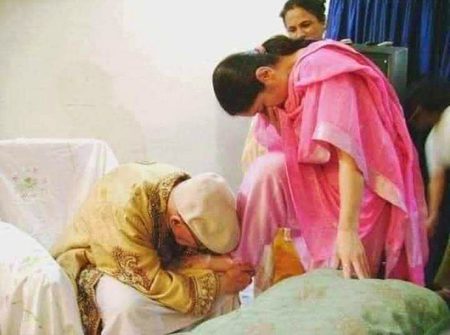 جب پگڑیاں پاؤں میں گر جائیں.
توپھر محبتیں وار دی جاتی ہیں...