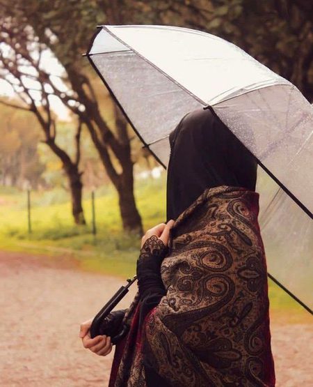 وہ حلقہ یاراں وہ میری شوخ مزاجی 
اے گردشِ حالات بتا وہ وقت کہاں ہے...!
🖤