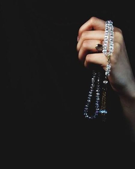 Jo behessb deta hai burshad usy kia hesab krna chor do ttasbiko kirna