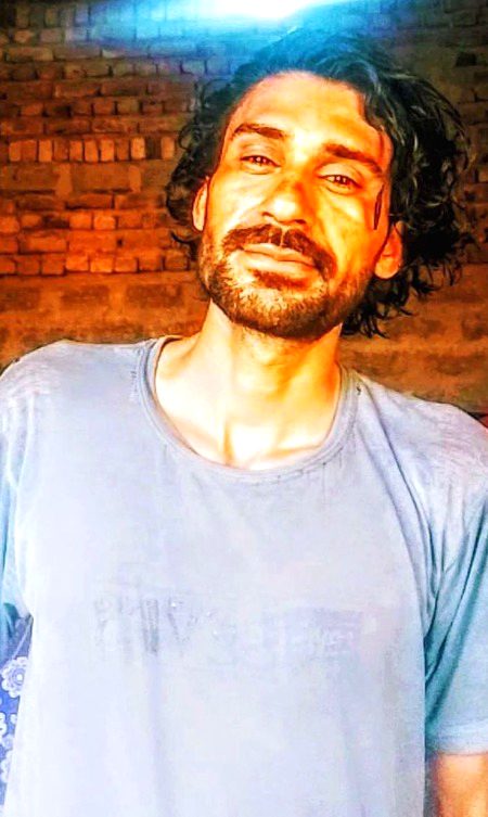 Zindagi me mza chakha Dia. 
 Lagta hai sub Koch mazak hai. Ab. 🃏👈