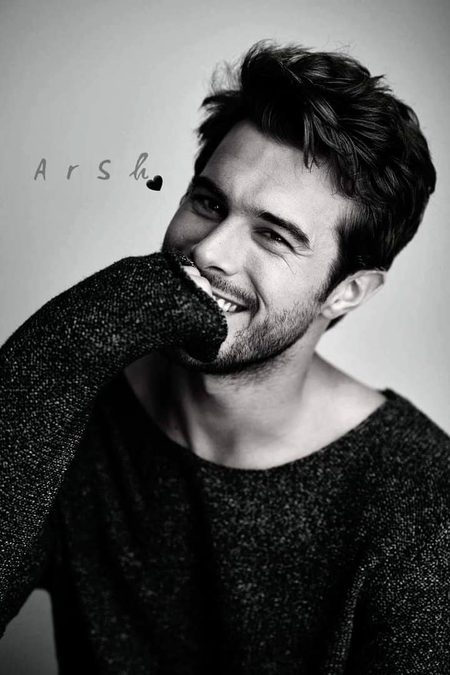 بہت خوش ہیں تیرے بارے میں جب سے سوچنا چھوڑا
🖤
