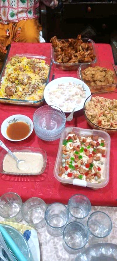 Aj mny khud khana bnya ha