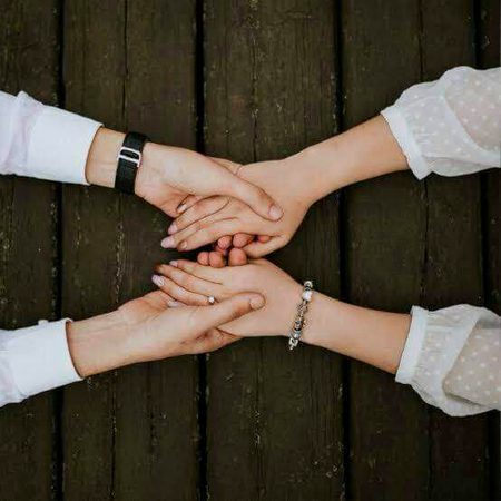 میں کیوں کسی اور سے بات کروں۔
میرے لئے وہ ( ایک )شخص ہر لحاظ سے کافی ہے۔🥰