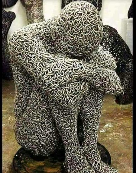 ﻣﻘﺪّﺭ ﮐﯽ ﺯﻧﺠﯿﺮﻭﮞ ﺳﮯ ﺑﻨﺪﮬﮯ ﮨﻢ ﺑﮯ ﺑﺲ ﻟﻮﮒ
ﻋﻤﺮ ﮔُﺰﺍﺭ ﺩﯾﺘﮯ ﮨﯿﮟ  ﻣﻌﺠﺰﮮ ﮐﮯ ﺍﻧﺘﻈﺎﺭ ﻣﯿﮟ