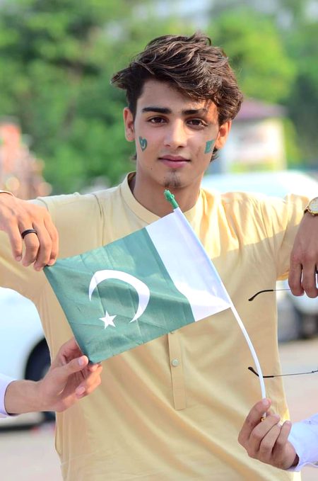 Beautiful People image