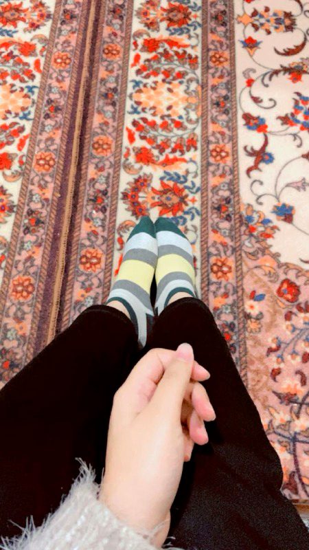 *کون کہتا ہے کہ وقت تیزی سے گزرتا ہ❤🩹🥲* 
 *کبھی کسی کا انتظار کر کے تو دیکھ💔😭*