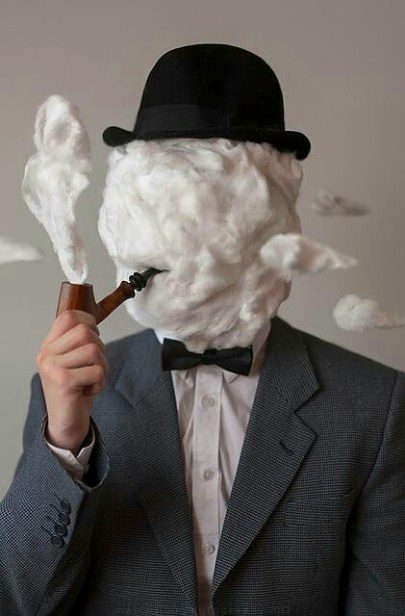 -' Aukaat Mwri Choti Laiikin Sapny Mwre Barey Thy Jaab Nazar Gumma Kwr Dwkhi Toh Mwry Apne Hwii Dusman Ban Kwy Khary Thy :)  -;