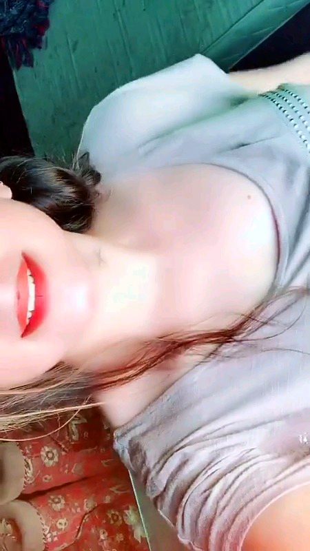 میں ہو بہو کسی شاعر کے خواب جیسی ہوں
جیسے دیکھنا ہر کسی کے بس کی بات نہیں🔥
