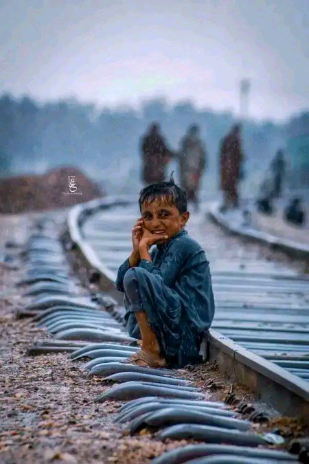 || میں اَشک بار تھا ہنستا ہُوا دِکھایا گیا،🖤
مری یہ فوٹو غلط زاویے سے کھینچی گئی 🥀💔