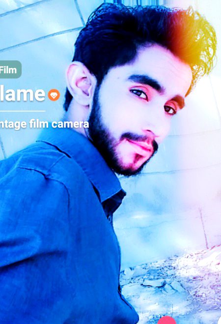 اب ڈر نہیں کچھ کھونے کا
میں نے زندگی میں زندگی کو کھویا ہے💔
Tanha Ali💔🙏