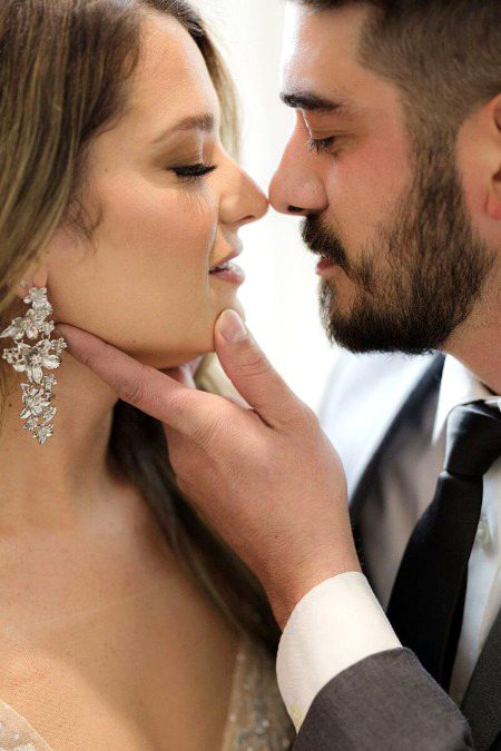 ڂلوت عشق میں ڂود کو مہتاباں کر کے
ذکر کرتے ہیں تیرا ہم دل میں چراغاں کرکے