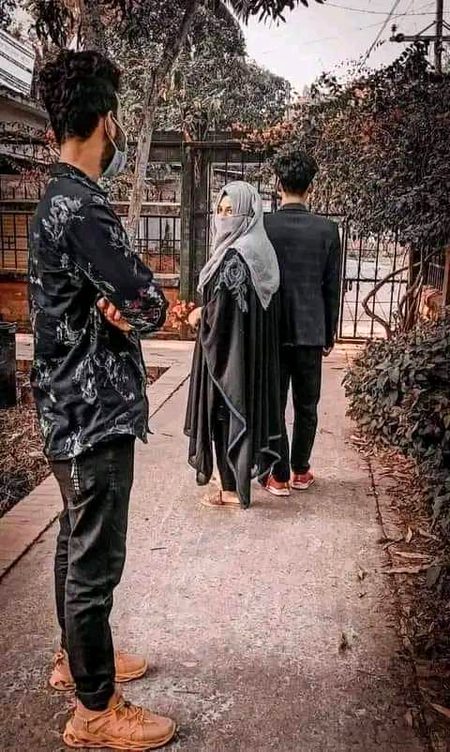 *تعلق دو دن کا ہو، یا دو سال کا،*
 تیسرے شخص کے آنے سے دو سیکنڈ بھی نہیں لگتے ٹوٹنے میں۔✨🍁🌸💯🥹