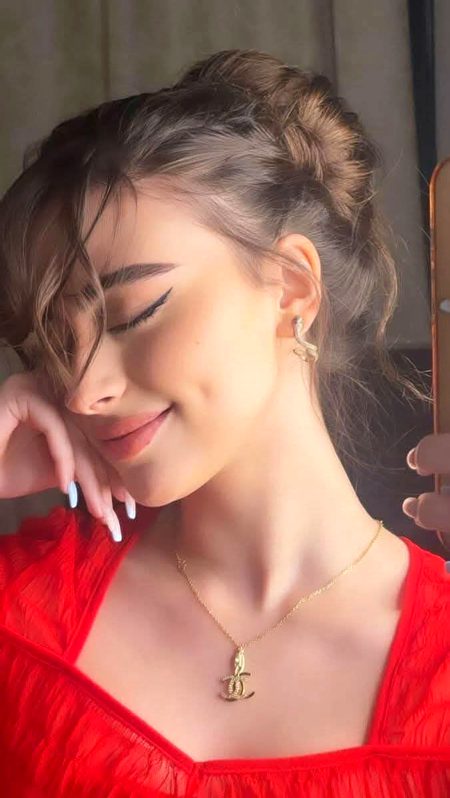 یہ بھی اک رنگ ہے شاید مری محرومی کا.. 
کوئی ہنس دے ، تو محبت کا گماں ہوتا ہے💔Unzii🥀