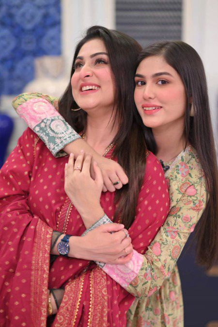 Pakistani Celebs image