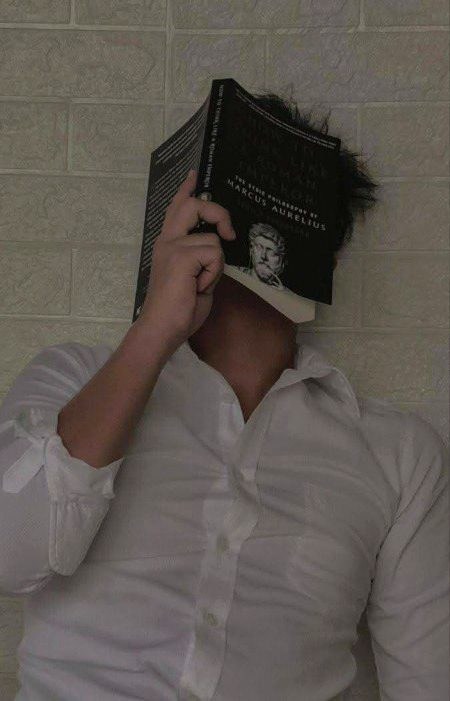 سنو جاناں 
لوگ کہتے ہیں دسمبر خاموش ہے ۔۔
اداس ہے۔۔
ویراں ہے مگر،،پر سکون ہے 
یہ سرد تلخ یادوں سا مگر۔
یہ گزر جائے گا۔۔یاد آئےگا ۔۔
سنو مجھے پسند ہے دسمبر 
دلنشیں راتیں ۔۔
خاموش باتیں ۔۔۔
میں میری چائے اور زندگی یہاں سب اچھا ہے ۔۔ لیکن بس کہنے کو