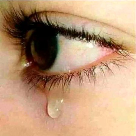 کچھ لوگوں کو اور کچھ باتوں کو میں کبھی معاف نہیں کرونگا😊چاہے آہ لگے یا بد دعا🖤