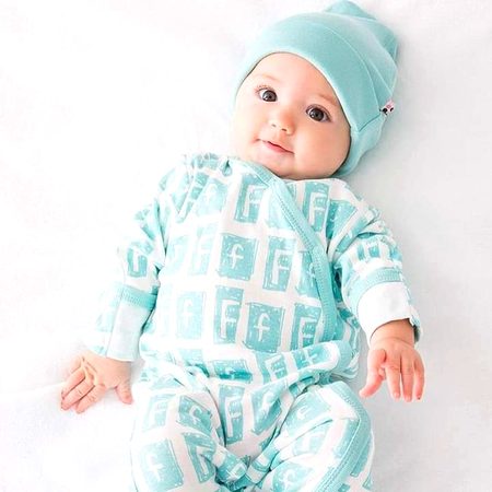 Is Cute se baby ki mama nhi mil rahi 😍😘