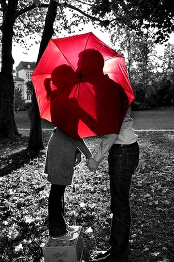 پوچھتے ہیں وہ کہ زندگی کیا ہے؟؟ 
میں جواباً ، اُنہی کو دیکھتی ہوں
💗💗