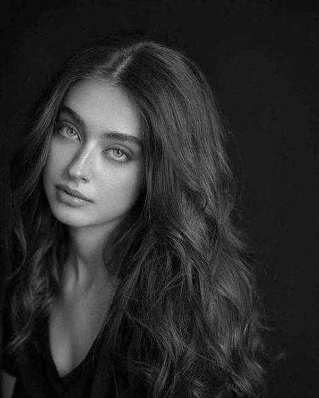 ہم بھی دلِ خراب سے بیزار ہیں مگر..
کیا کیجیے کہ بات نہیں اختیار کی💔Unzii🥀