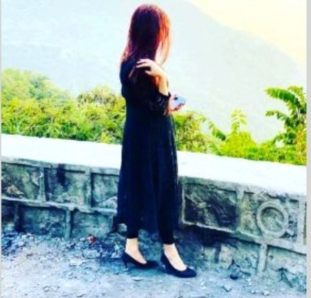 "ہاں میں انتہائی بری لڑکی ہوں کیونکہ میں شراکت گوارا نہیں۔۔🔥