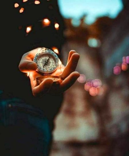 یہ اپنے مفادات کے مارے ہوئے لوگ،
دل تو رکھ سکتے ہیں، دلدار نہیں ہو سکتے 🖤
