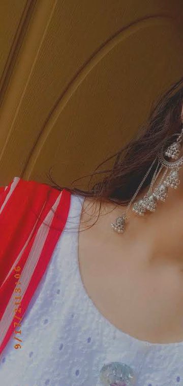 Haye jhumkaa kina pyra lg ra 🙈🙈🙈