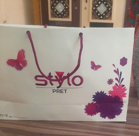 Kisi ko gift chahye to ajae ly jae๐๐