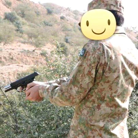 Zindagi Mein Kisi Ek Se Karo Pyaar Itna,
Ki Kisi Aur Se Pyaar Karne Kee Gunjaish Na Rahe,
Woh Muskurade Aap Ko Dekh Kar Ek Baar,
To Zindagi Se Phir Koi Khwaish Na Rahe