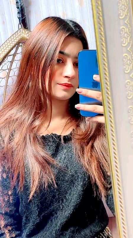 وہ جو اٹھاتے ہیں کردار پر انگلیاں👑
تحفے میں ان کو آئینے دیجیئے🔥