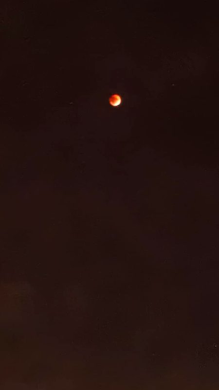 Bloody lunar eclipse 🌕🩸 captured by me ..