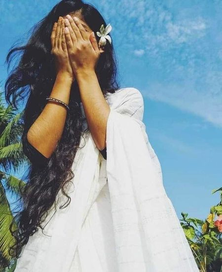 ❤💕عشق نے ہمیں بدنام نام کر دیا
ہر خوشی سے ہمیں انجان کر دیا
ہم نے تو کبھی نہیں چاہا کہ
ہمیں بھی محبت ہو
لیکن آپ کی اک نظر نے ہمیں
نیلام کر دیا🔥 Mahii 💔