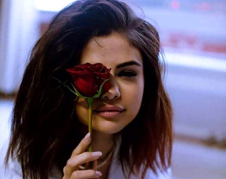 🥀
میرے لیے تو یہ بھی اذیت کی بات تھی
تجھ کو بھی حالِ دل سنانا پڑا مجھے🔥 Mahii 💔