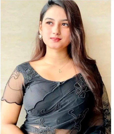 کمال کی محبّت کرتا ہے وہ شخص ہم سے
جب دل چاہا ہنسا دیا جب دل چاہا رلا دیا🔥 Mahii 💔