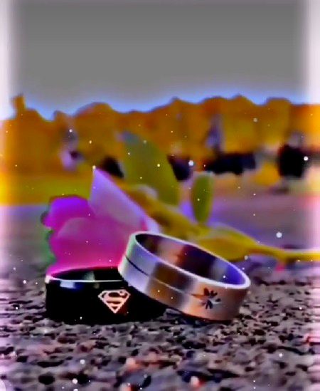 یہ دنیا غم تو دیتی ہے ،شریک غم نہیں ہوتی۔۔۔ کسی کے دور جانے سے ،محبت کم نہیں ہوتی ۔۔۔۔❤️🥀۔۔۔۔