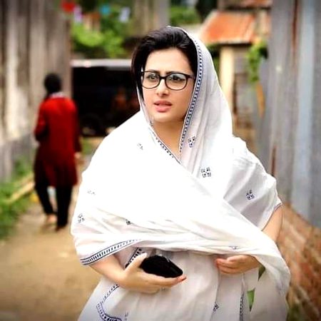 ضروری تو نہیں محبت لفظوں میں بیاں ہو
کیا میری آنکھیں تمہیں کچھ نہیں کہتی