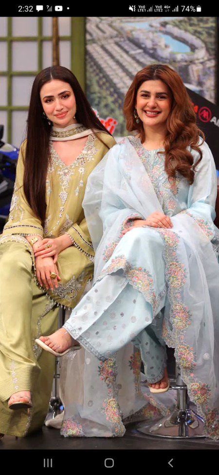 Pakistani Celebs image