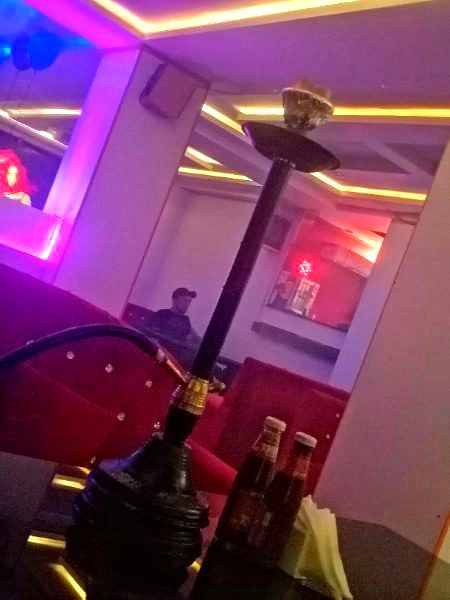 اک بار پھر سے رنگ اڑیں گے رقیبوں کے 🙂🖤 ہم لوٹ آے ہیں محفل میں دوبارہ😍🌚 -