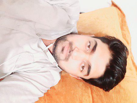 مصور کا قلم رنگینیوں میں ڈوب کر ابھرا❣🥀
تصور مسکرا کر کہہ گیا تصویر ظالم ہے⚘💖🥀