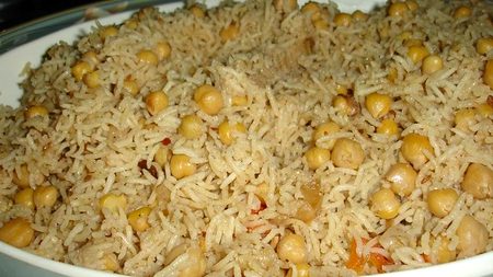 🍲Chana palao🍲
spicy Creole dish of rice and ham  sausage chana or shellfish with tomatoes peppers
  onions and celery💗💗💗