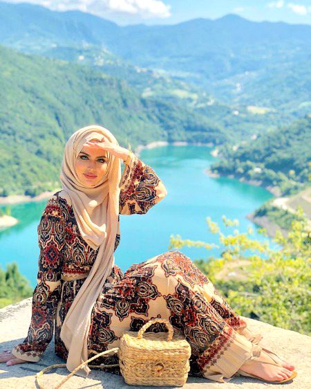 Beautiful People image
