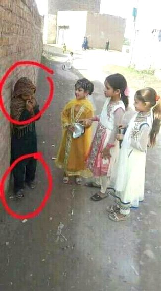 اے عید تو بھی قاتلوں میں شمار ہے۔۔۔ غریبوں کے ارمانوں کا قتل کر کے امیروں کو خوش کرتی ہے۔۔۔