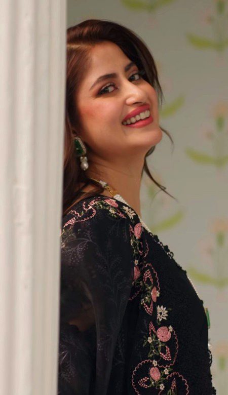 Pakistani Celebs image