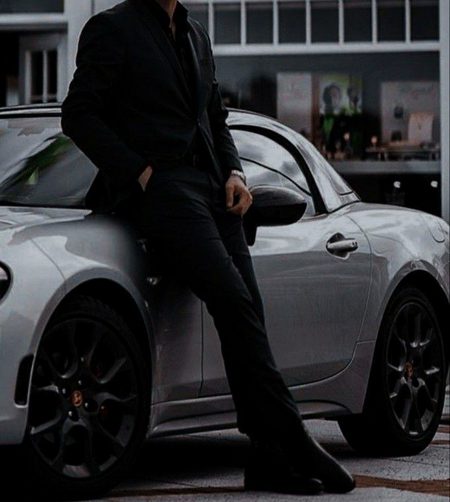 مشکل نہیں کہ رونقِ محفل نہ بن سکوں
لیکن میں اپنے رنگِ طبیعت کو کیا کروں
گمنام ہوں، گمنام سہی بزمِ ادب میں
اے رازؔ یہ کیا کم ہے کہ بدنام نہیں ہوں