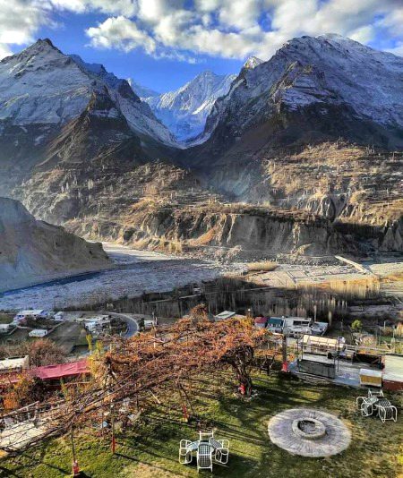ہنزہ ویلی، گلگت بلتستان۔۔۔🌾❄
Morning of freezing Hunza Valley 💕