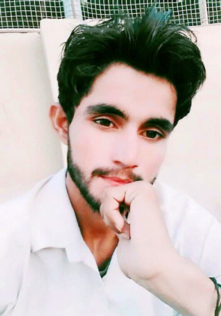 #کیسے_محبت کروں بہت غریب ھوں 💝
لوگ بکتے ہیں ۔۔۔اور میں خرید نہیں پاتا💔
Tanha Aliyan,