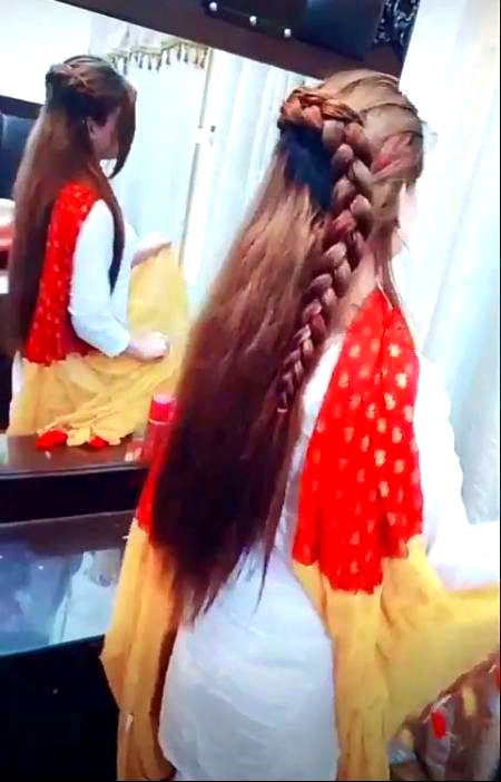 تمہاری نظر تمہاری اپنی شخصیت کا آئینہ ہے 
تم جیسے خود ہو ویسا ہی دوسروں کو سمجھتے ہو🔥